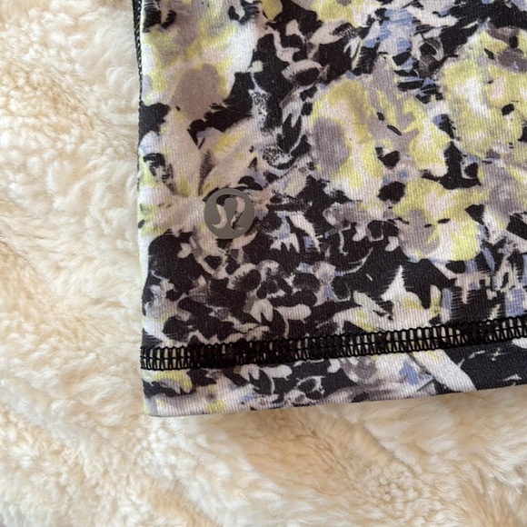 Lululemon Racerback tee - Picture 4 of 4